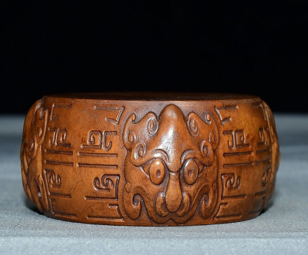 Exquisite Small Leaf Boxwood Base Ornament