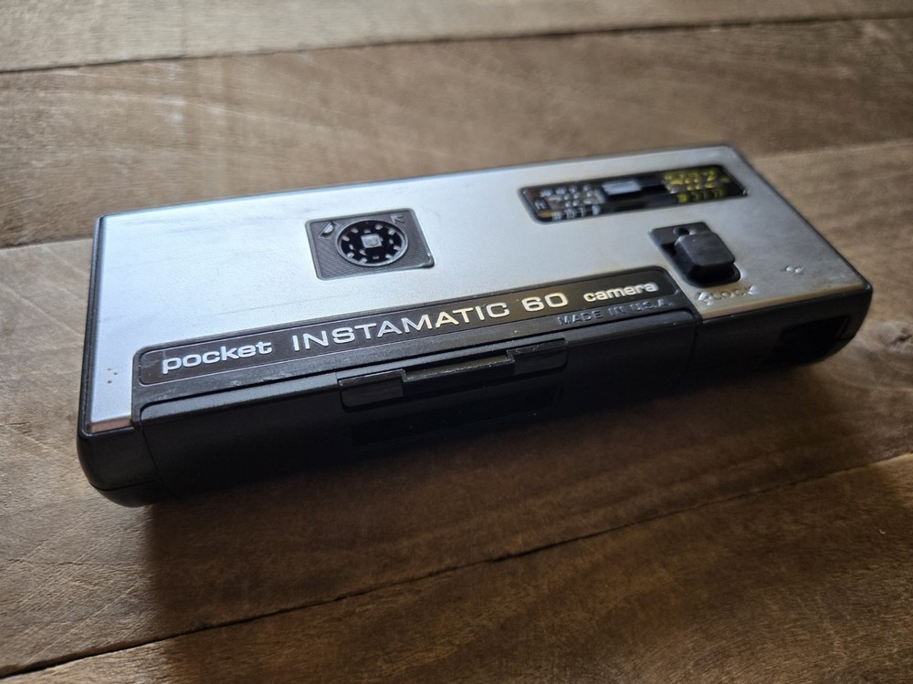 Vintage Kodak Pocket Instamatic 60 Camera w/ Beltloop Case UNTESTED