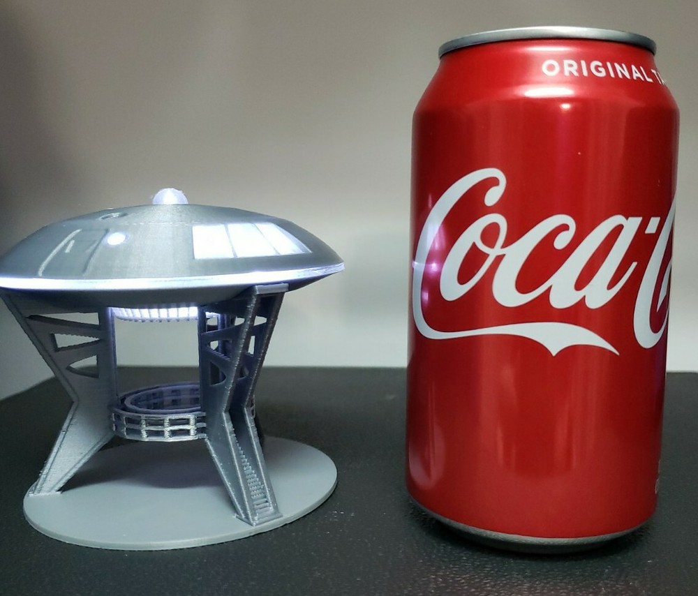 Jupiter 2 [from Lost in Space] - with Light & Gantry Stand - small