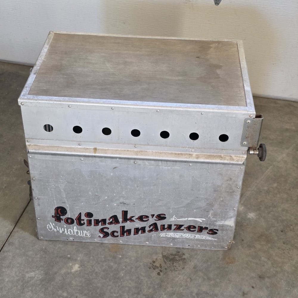 Bob McKee Vintage Dog Crate Macabre Stackable Flight Crate. 25"x20"x16" With Key