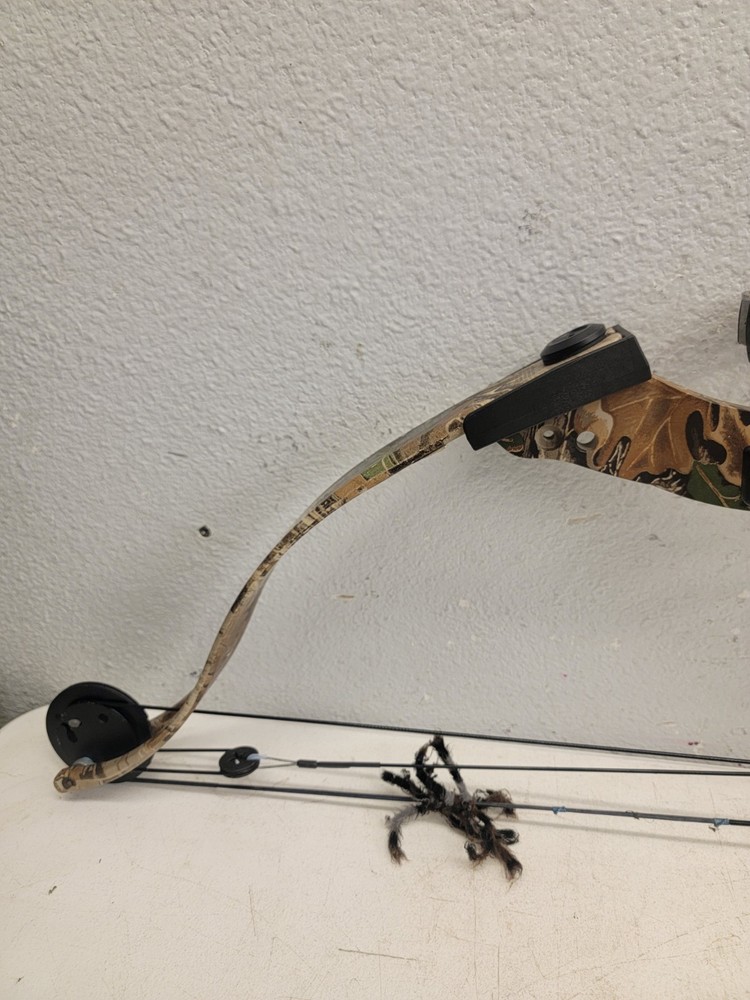 Bear Alaskan Bow Olive 70 lb - W/ Case & Gear