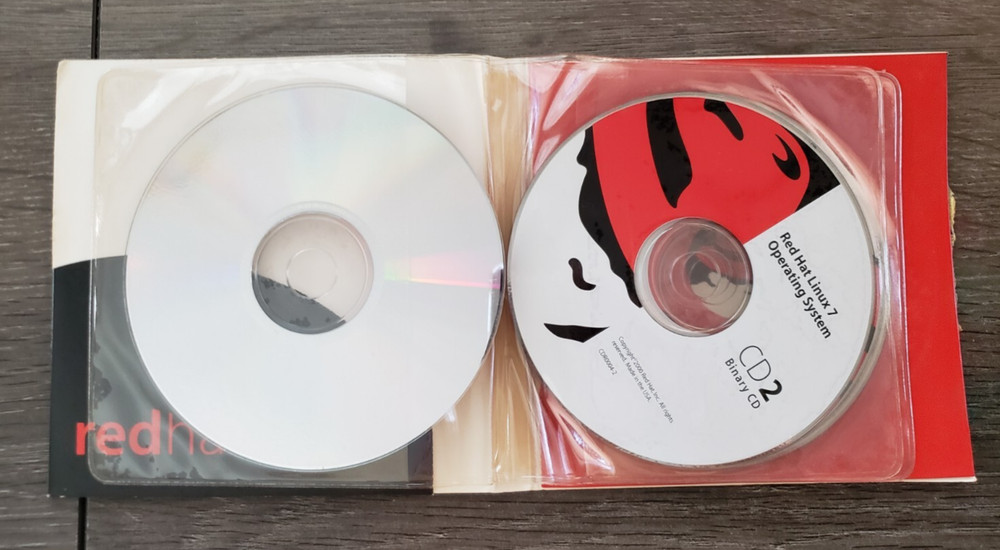 Vintage REDHAT - Linux 7 Operating System (2000) CD Installation