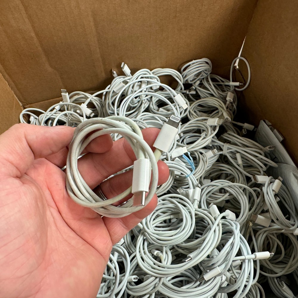 Lot of 10 (Type-C - Lightning) OEM Apple Cables – Mixed Selection