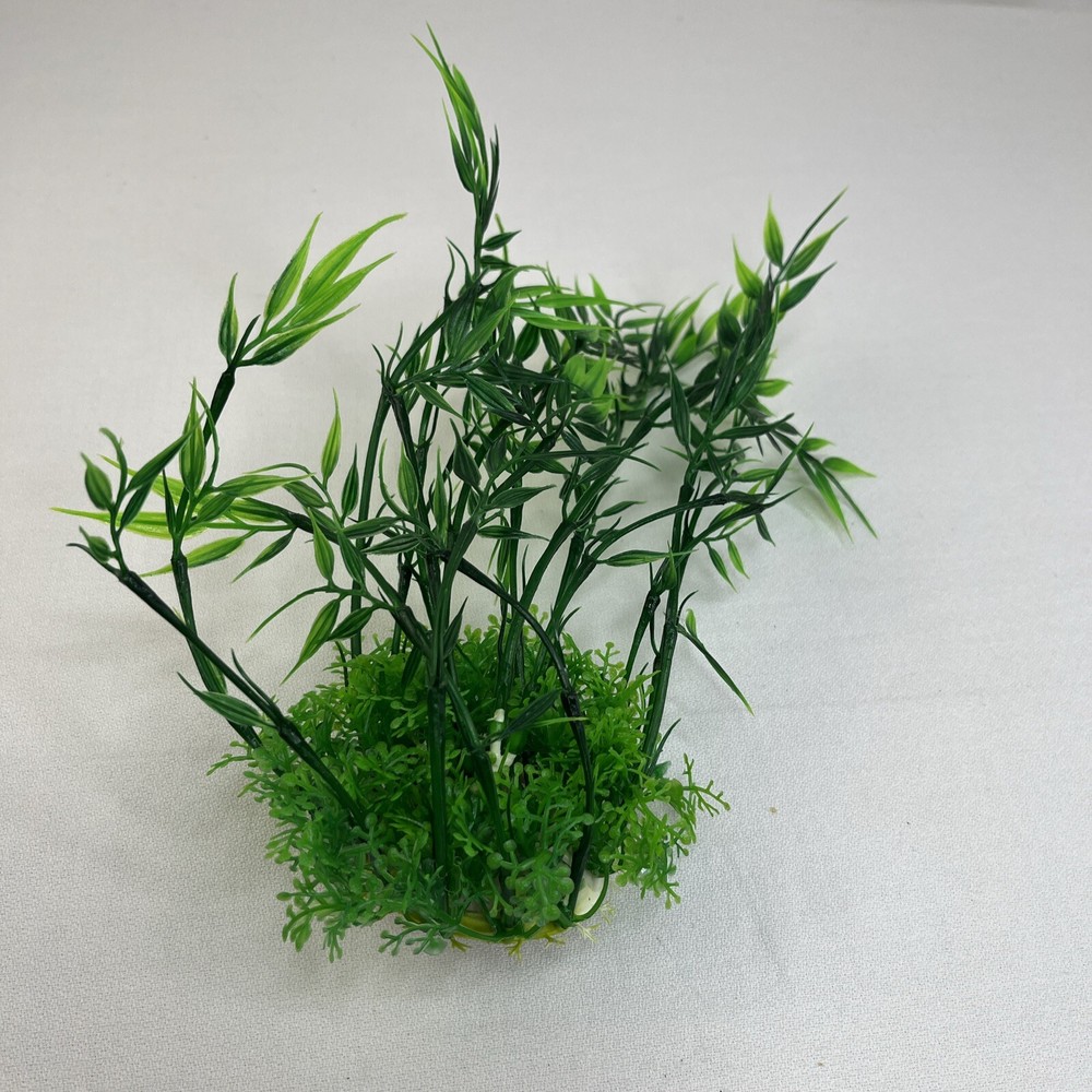 1 PC Xunyee Plastic Aquarium Plants