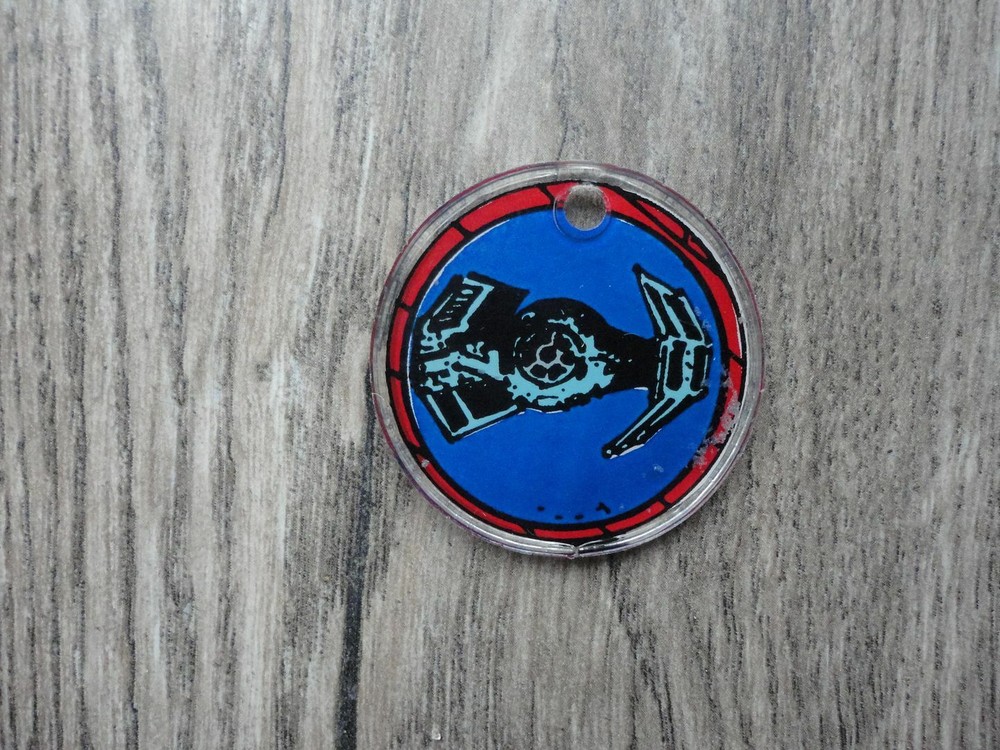 Star Wars Pinball Machine Data East Space Ship Plastic Keychain  Fob