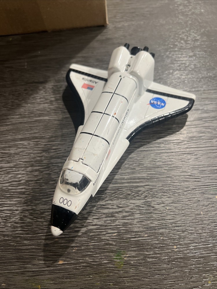 Vintage 1990s Dragon Atlantis NASA Space Shuttle Model