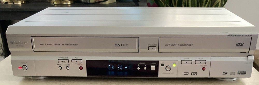 Sharp DV-RW550U DVD Recorder VHS VCR Combo Recorder Powers On Untested