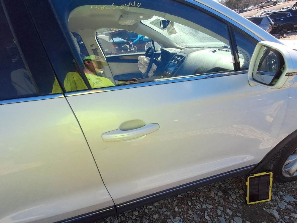 Info-GPS-TV Screen Display Dash Mounted Fits 16-19 MKC 2733287
