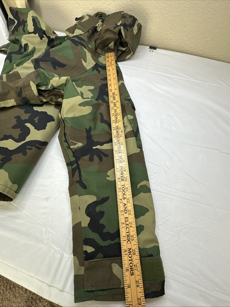 US Military PARKA, Cold Weather, Camouflage Medium Short