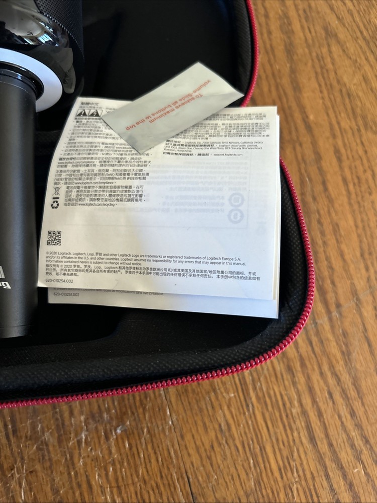 WIRELESS BLUETOOTH KARAOKE MICROPHONE E106 2.0 With Case