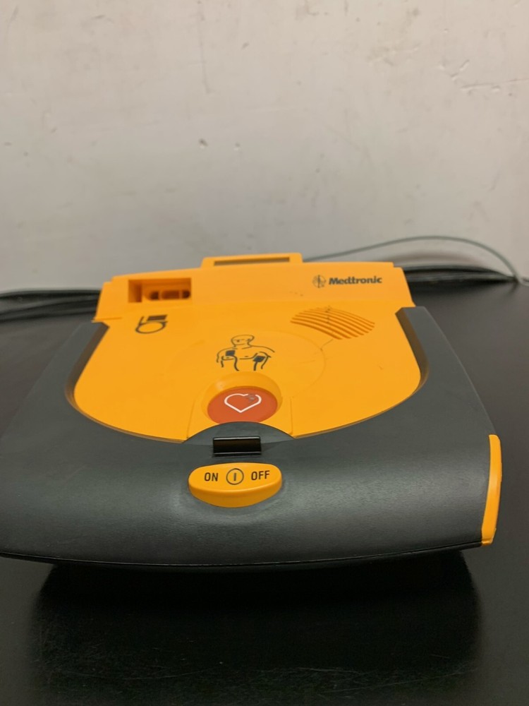 LIFEPAK CR PLUS