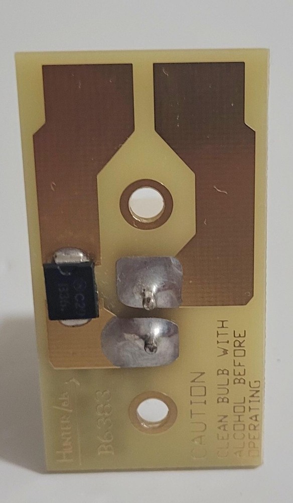 HUNTER LAB COLOR METER / SPECTROMETER LAMP / BULB ASSEMBLY B6383 BOARD