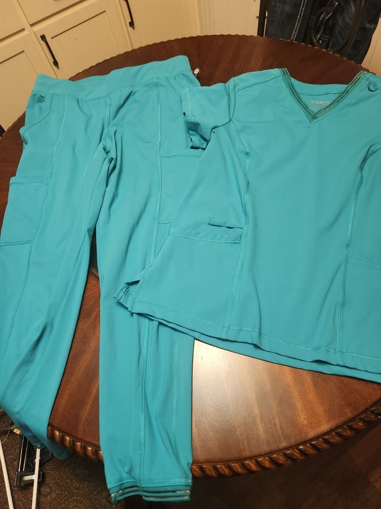 scrub sets women large