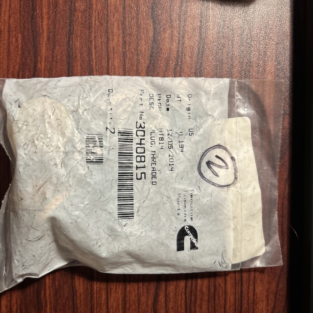 New 3040815 Cummins Threaded Plug