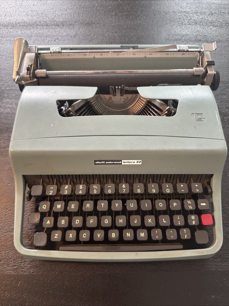 Olivetti Underwood Typewriter
