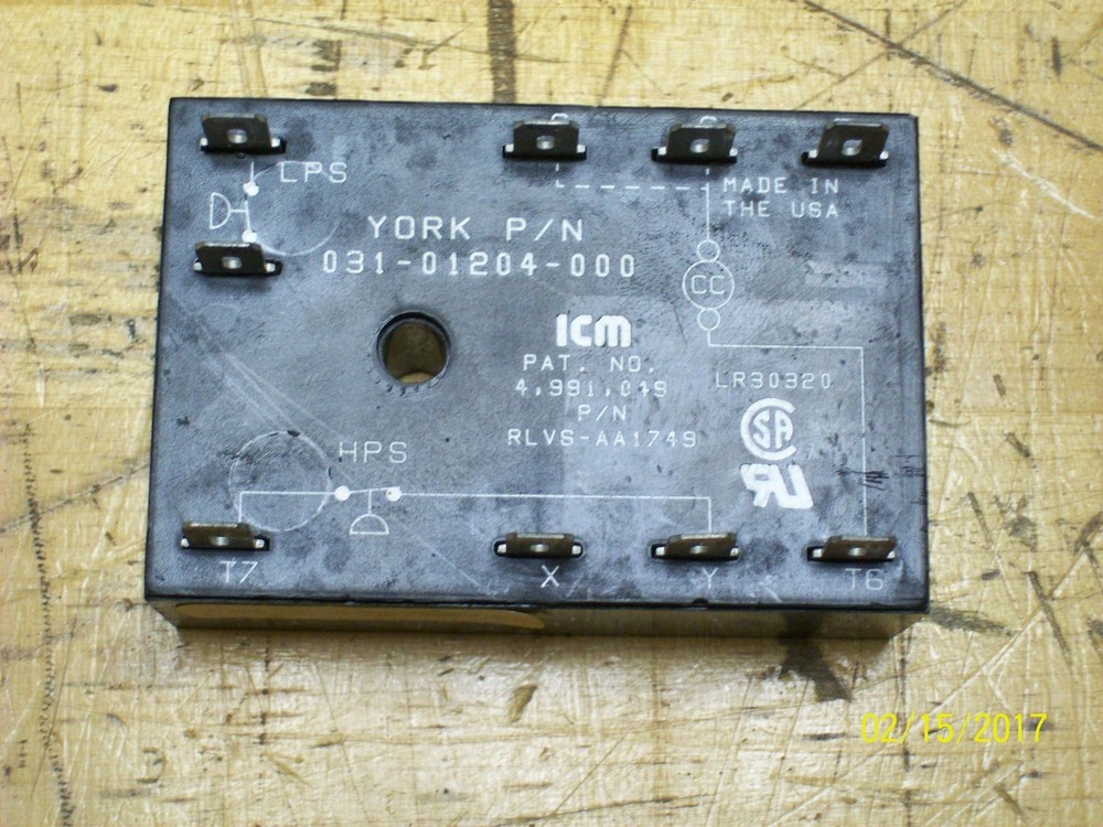 YORK 031-01204-000 COMPRESSOR CONTROL MODULE