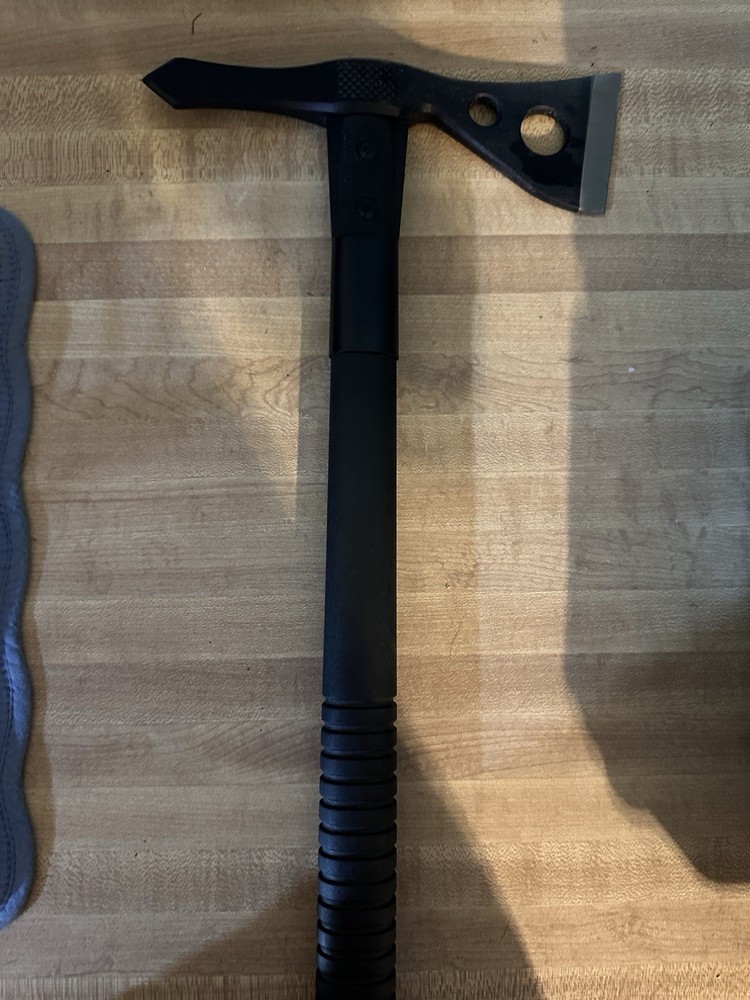 SOG THROWING AXE (B06003387)