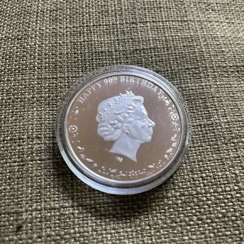 Elizabeth 90th Anniversary Commemorative Coin - Pre-Owned