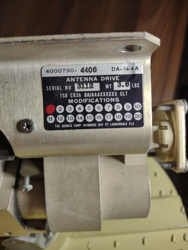 Bendix DA-144A Antenna Radar 4000790-4406