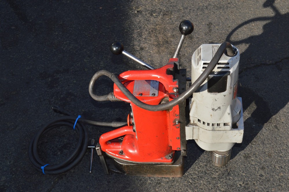 Milwaukee Magnetic Drill Cat.4292-1 base Cat. 4203