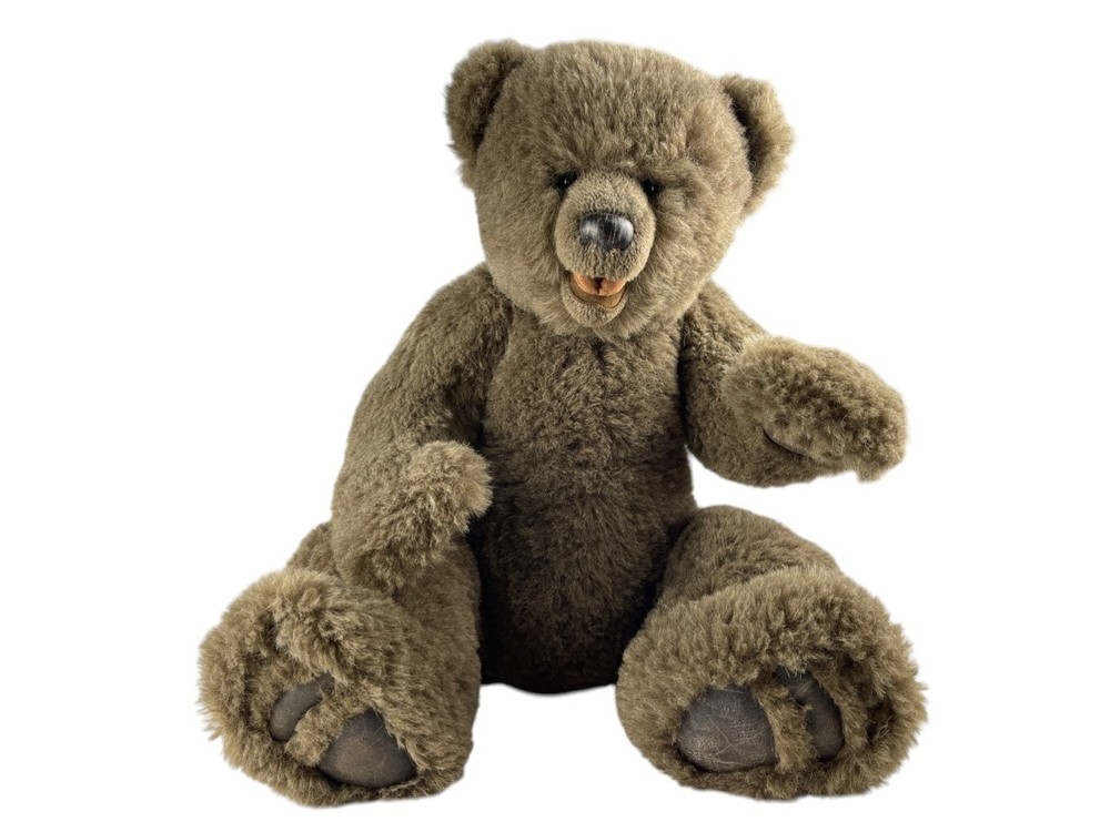 Artist Bear Teddy Bear 54cm. Excellent condition.