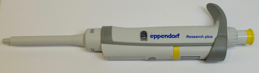 Eppendorf Research Plus 200 Variable Pipette 20-200uL; Clean & Accurate