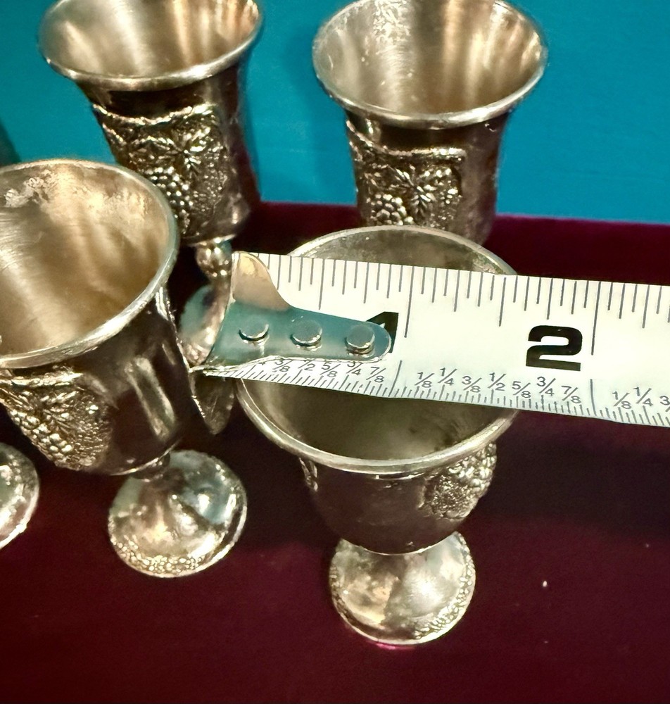 6 KIDDUSH Silver Plated Mini CUPS 3.5 " Tall GRAPES/VINES EUC
