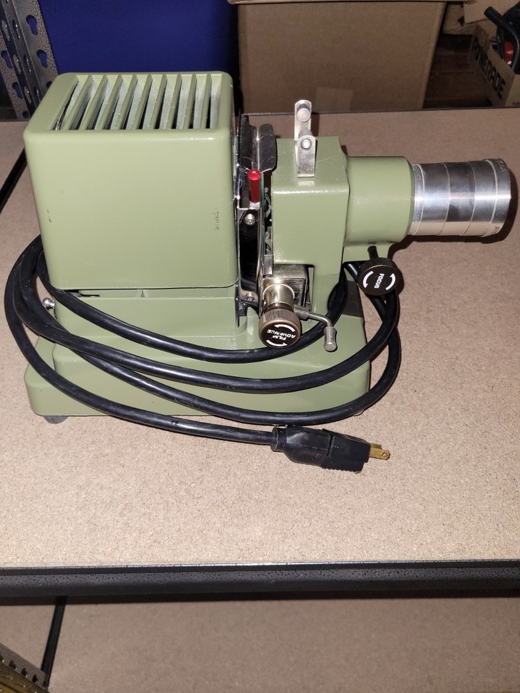Standard Film Projector 500RR-2A with Case - Tested