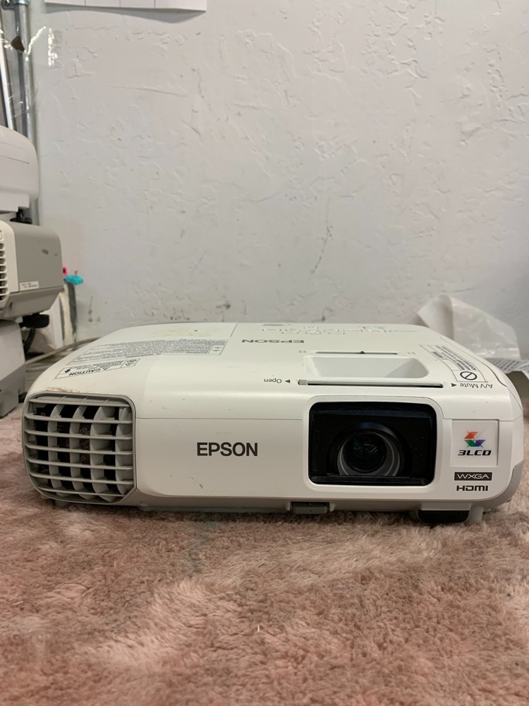 Epson PowerLite 99WH Model: H686A