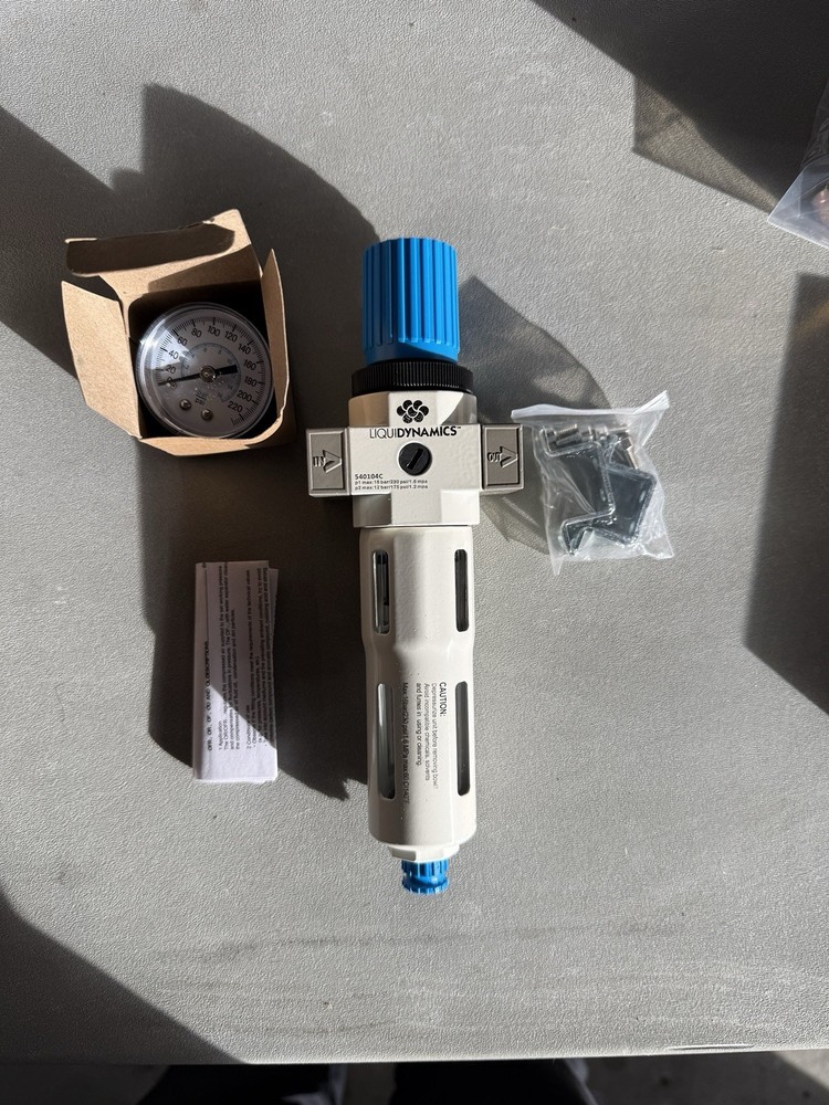 Liquidynamics 1/4 in. Filter/Regulator 230 psi max pressure