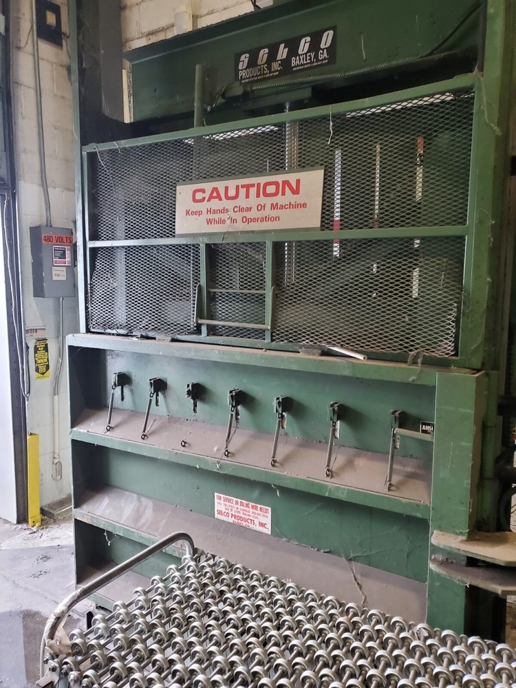 Selco V5-HD Vertical Downstroke Baling Press