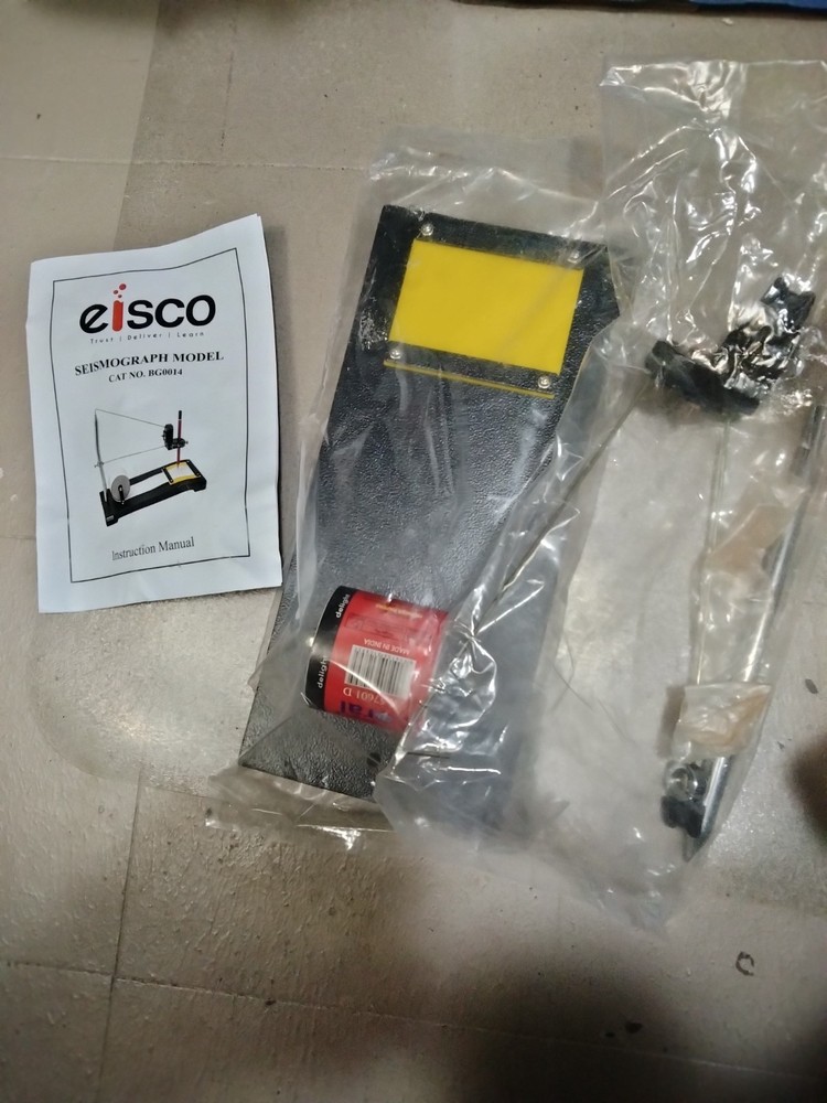 EISCO Seismograph model BG0014 NEW Science