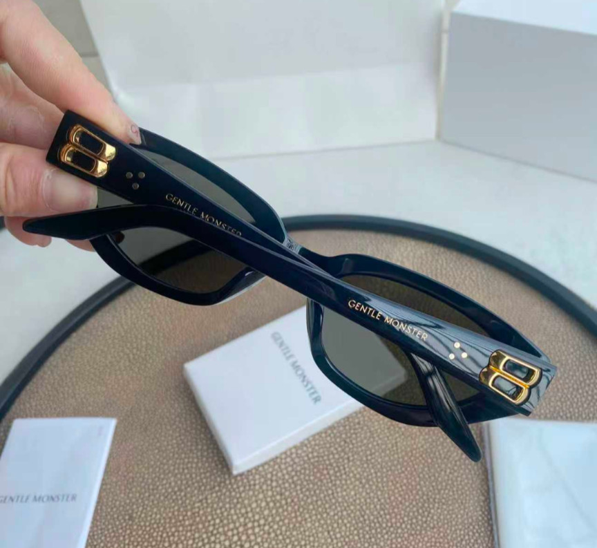 Gentle Monster Duns 01 Sunglasses Black With Case New