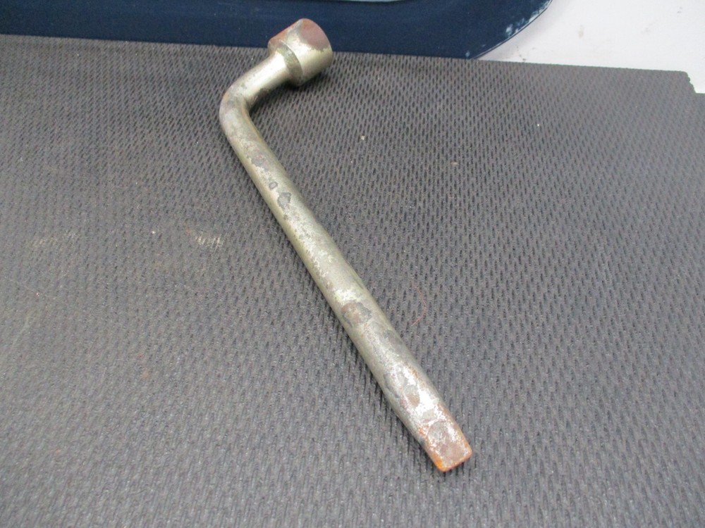 1991 Mercury Capri - Emergency Jack + Lug Wrench