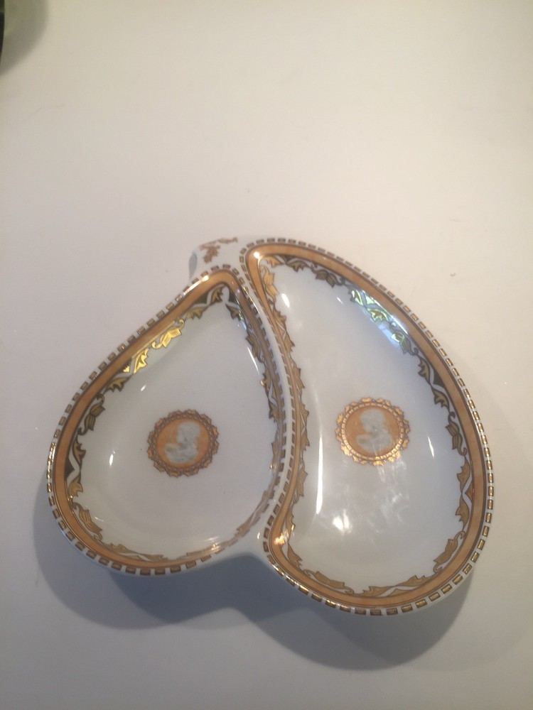 Cameo Brooch Divided Porcelain Dish