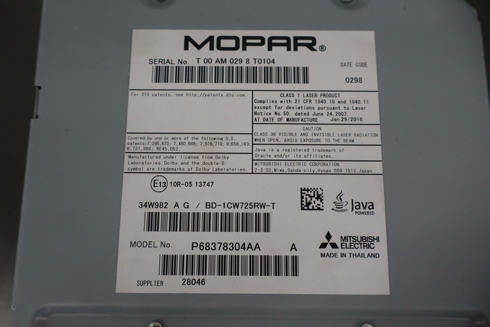 18-22 Chrysler Pacifica Dash Mounted Blu-Ray / DVD Player 68378304AA