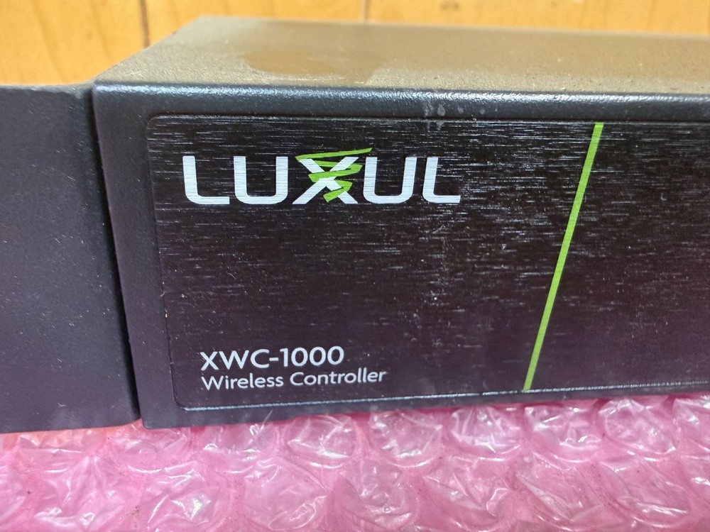 LUXUL XWC-1000 WIRELESS CONTROLLER