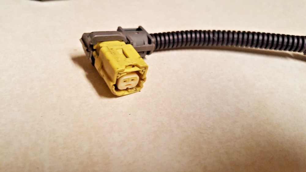 2003-2008 corolla matrix connector impact crash sensor A400