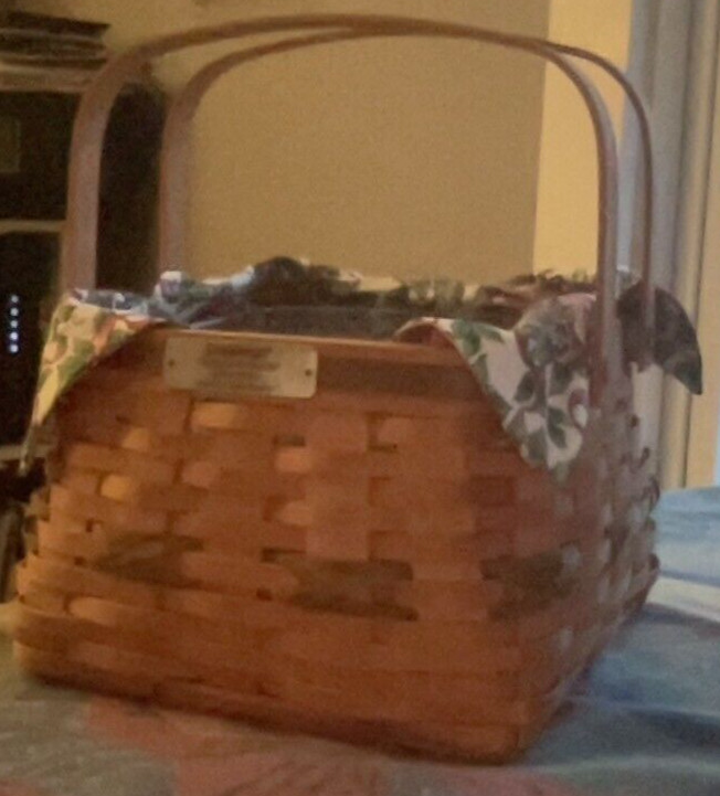 2000 Longaberger Basket. Cloth &Plastic Insert. Square. Original Tag in Center.