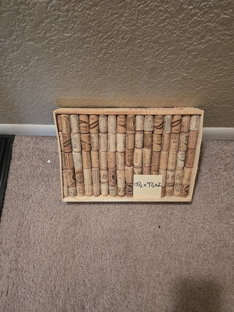 Used wine bottle corks.