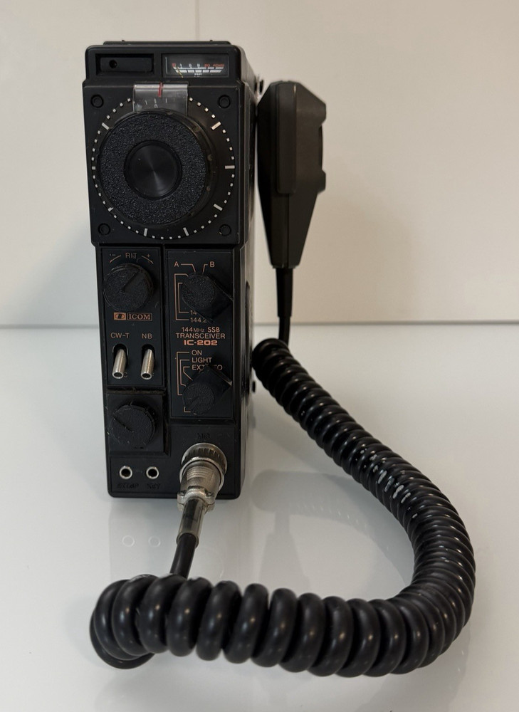 Vintage ICOM IC-202 Transceiver with Mic, Powers Up, S/N 0077