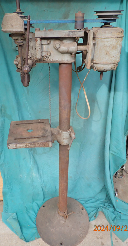 VINTAGE EARLY DELTA 14" DRILL PRESS WITH DP220 HEAD CASTING ROUND BASE