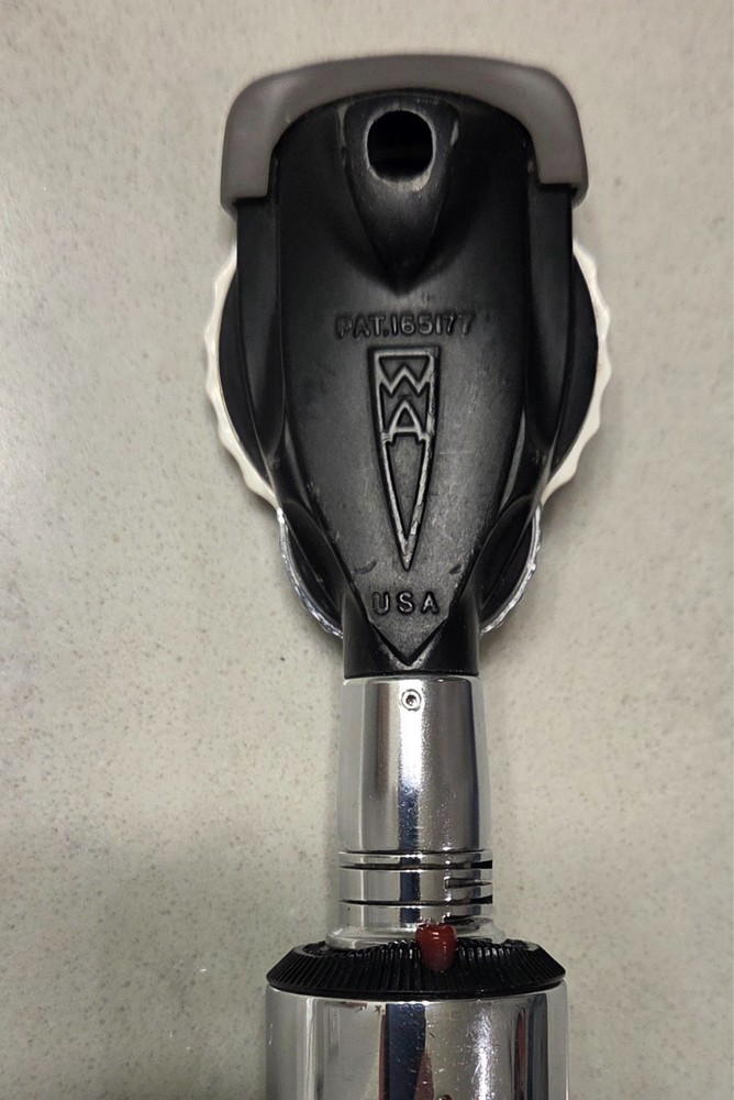 Welch Allyn Otoscope 707 Plugin Handle 2 Light Head