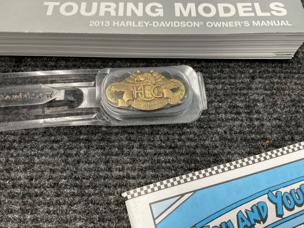 Harley Davidson Motorcycle Owners Manual & Pin & Patch Touring Models 2012 ?