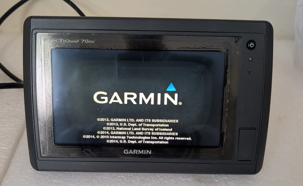 Garmin - echoMAP 70DV - 7" Fishfinder/Chartplotter Touch Screen Works Fine