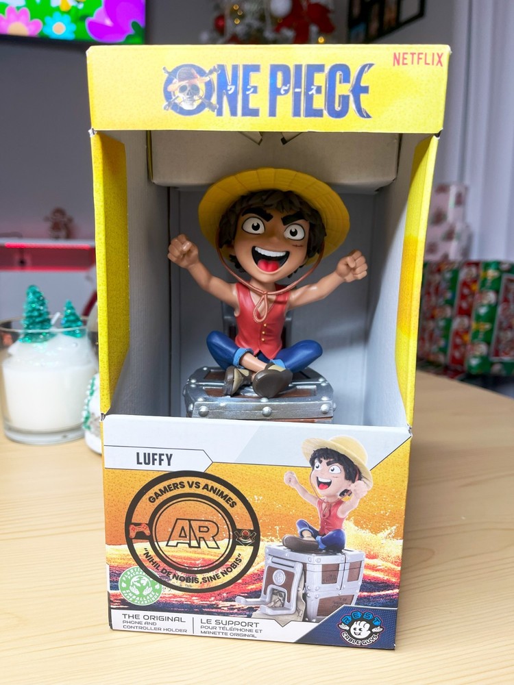 One Piece Controller Stand – Perfect for Gamers