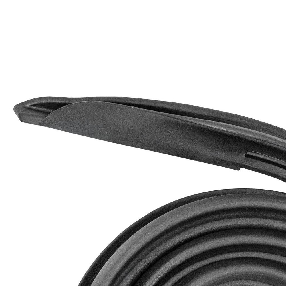 Molded roof-rail seal
