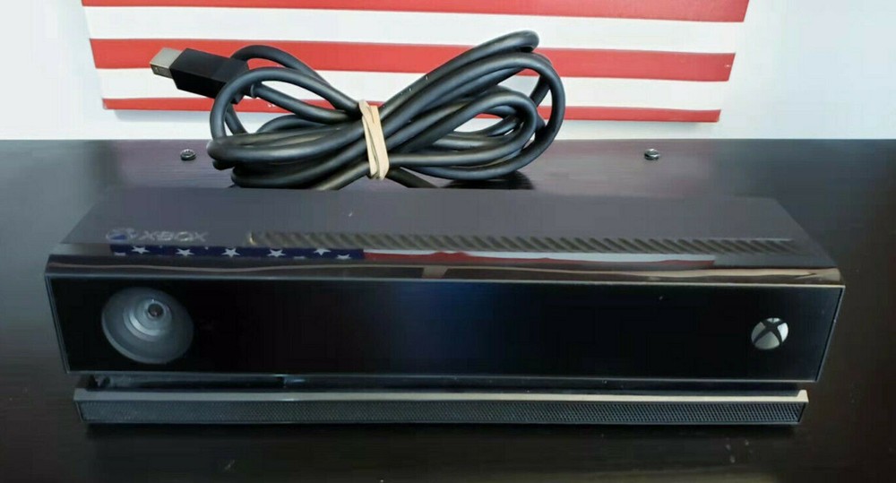 Microsoft Xbox One Kinect Sensor - Black OEM Model 1520 Authentic w/ TV Mount