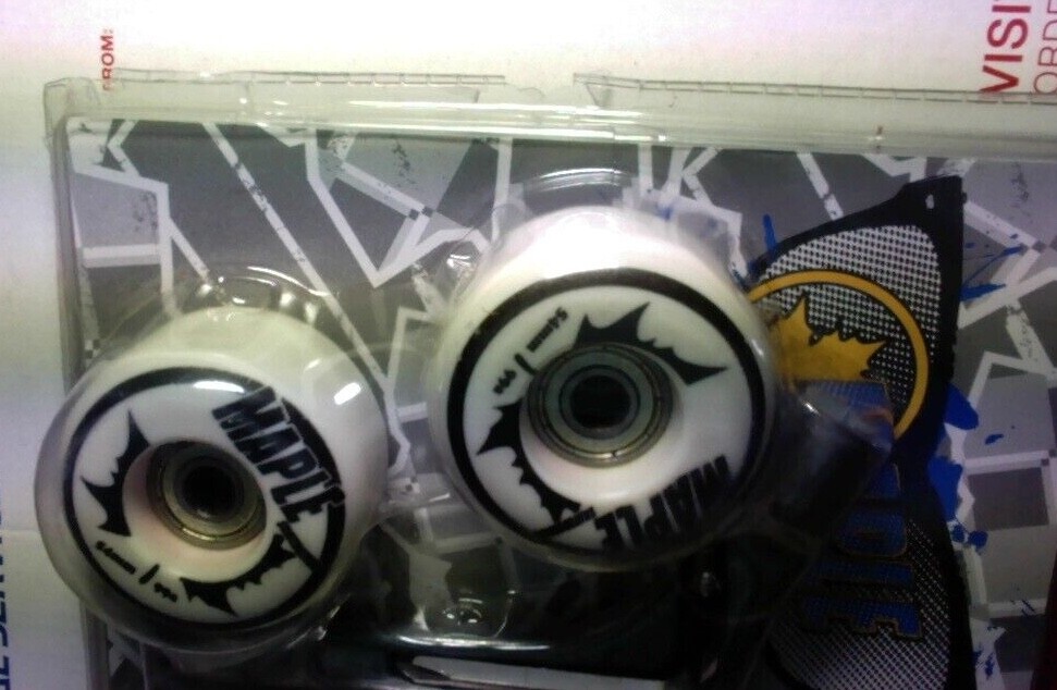 Maple Up Grade Kit Skate Board White Wheels.