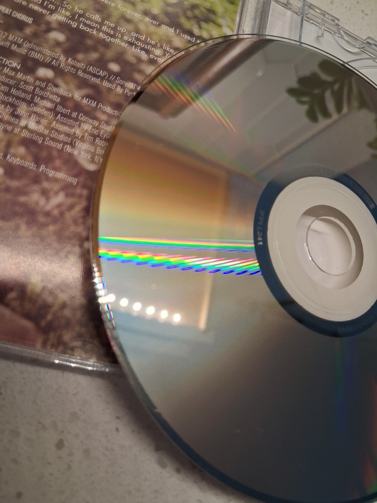 Taylor Swift – We Are Never Ever Getting Back Together WALMART SINGLE CD, Used